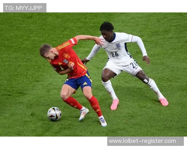 足总杯激战回顾拜仁与尤文图斯2比2平局战术分析与精彩瞬间回顾