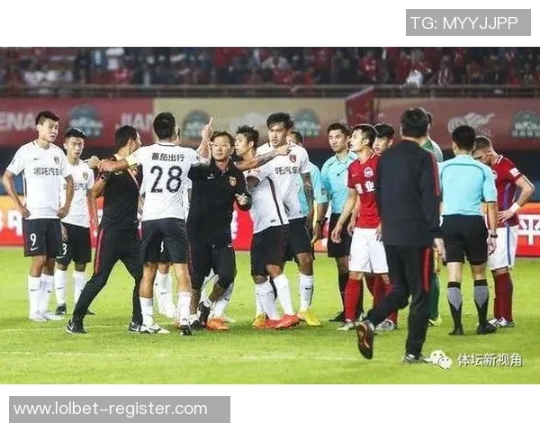 足总杯激战尤文图斯与多特蒙德平局争议判罚引发全场热议